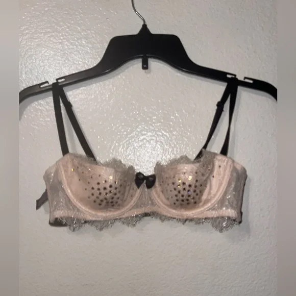Victoria secret wedding size 34B